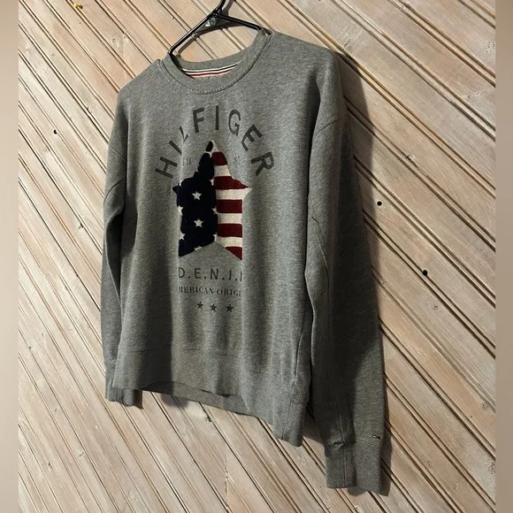Tommy Hilfiger American Flag Gray Star Crew Neck Sweater Sherpa Embroidered - Picture 2 of 8